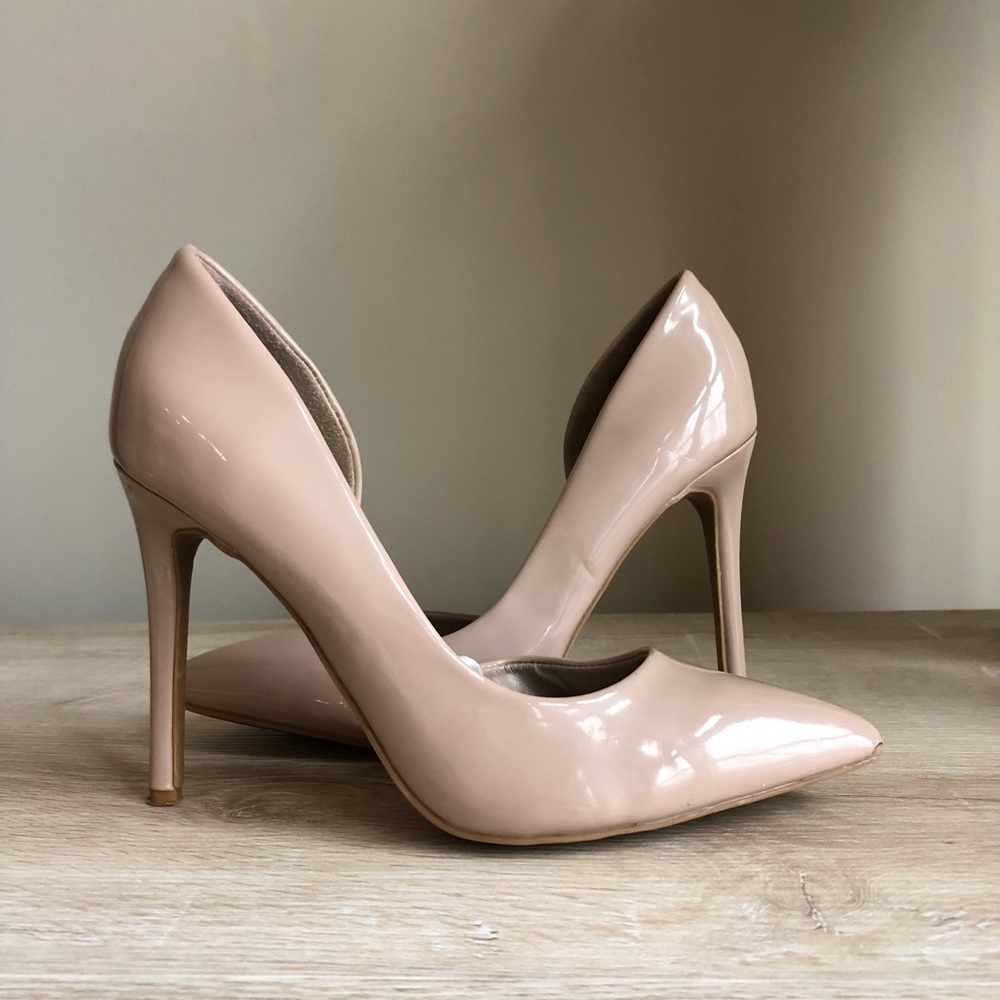 Steve Madden nude patent pumps